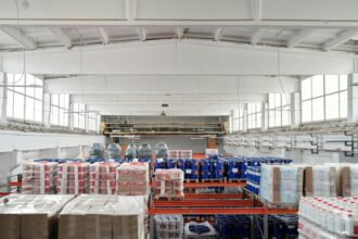 US Industrial Real Estate Market Tightens as Last-Mile Warehouse Demand Surges