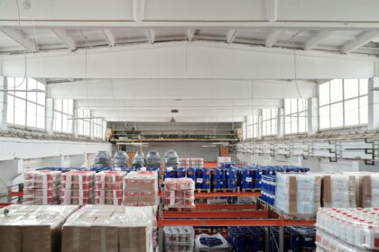 US Industrial Real Estate Market Tightens as Last-Mile Warehouse Demand Surges